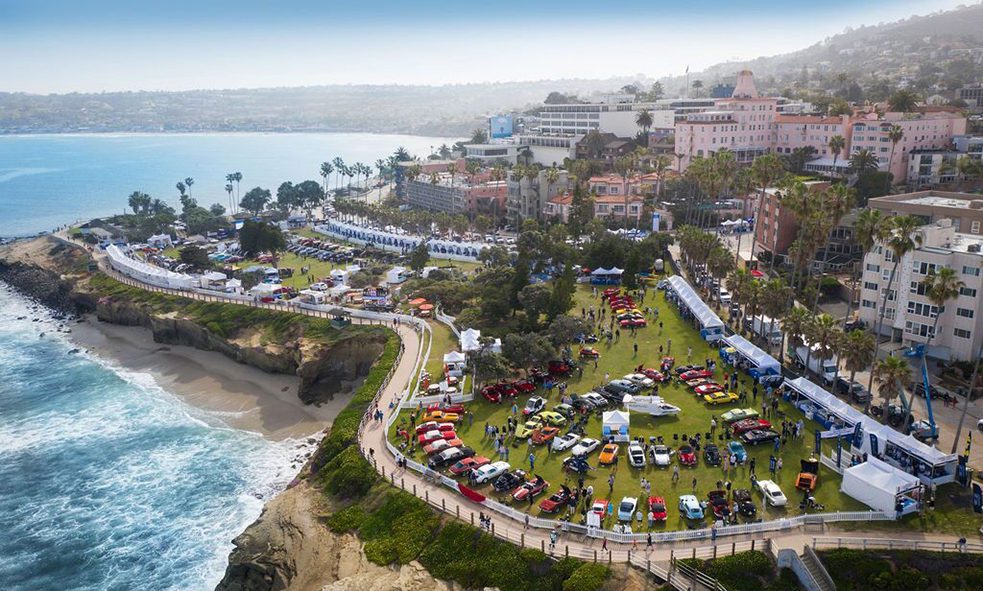 An arial view of the La Jolla Concours d'Elegance with classic cars displayed on the field